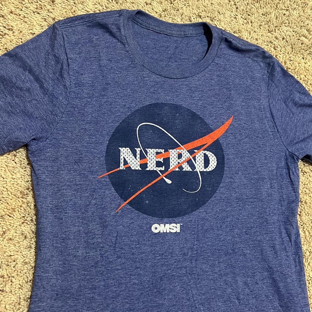 LIKE NEW “NERD” OMSI Science Museum graphic tee in unisex/men’s M - Picture 2 of 2